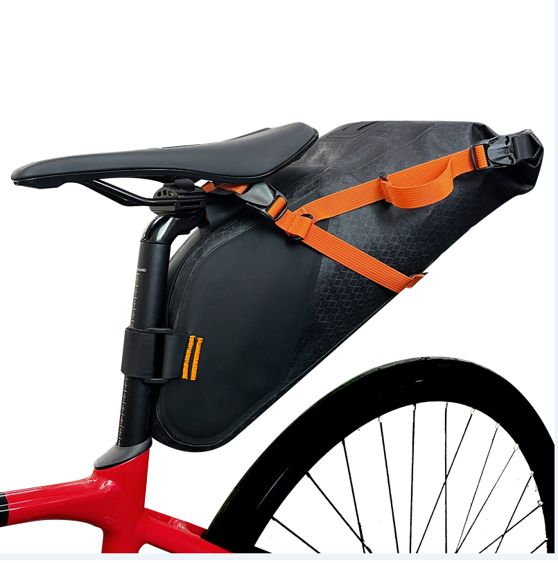 La introducción de la bolsa impermeable para bicicleta.