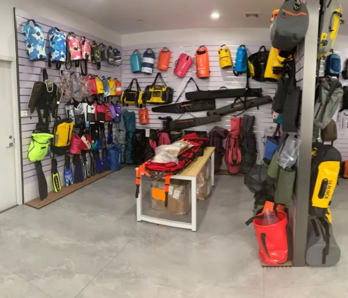 Explicación de los tipos de bolsas impermeables Una guía para compradores B2B para cada categoría